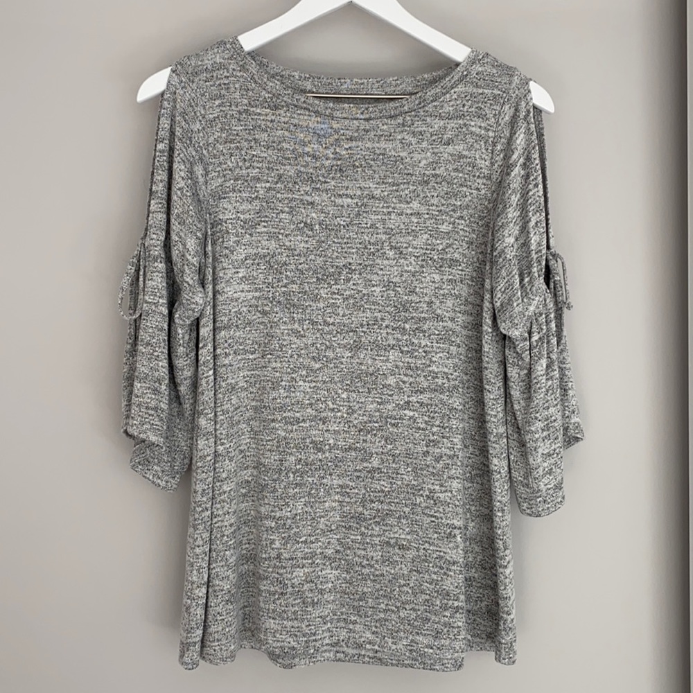 Women’s Loft Cold Shoulder Top - Picture 2 of 4